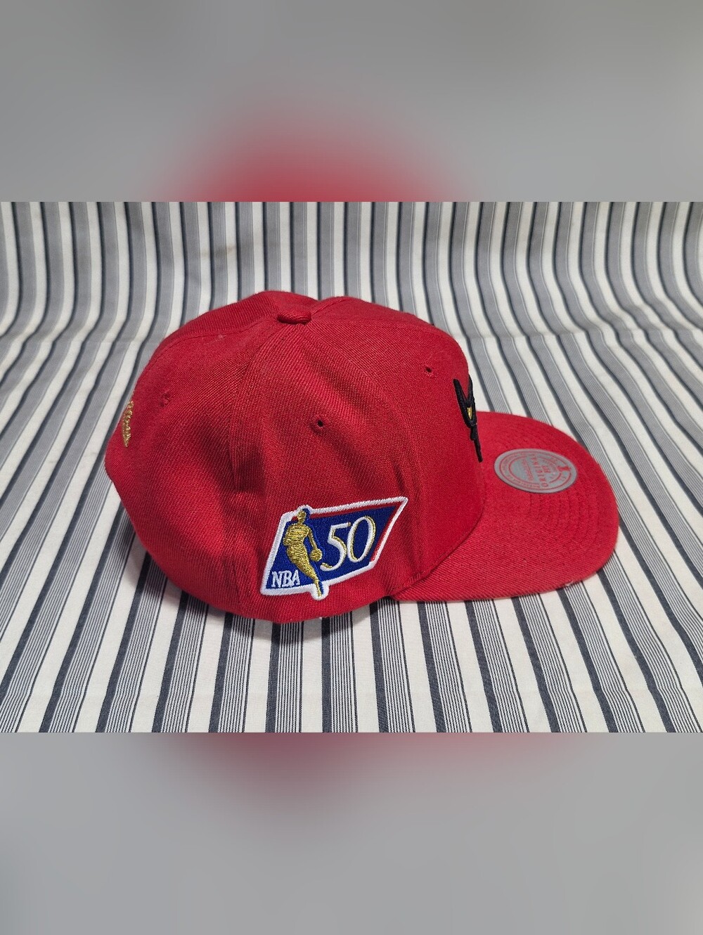 Mitchell & Ness Chicago Bulls NBA 50th Anniversary Snapback Hat Red Gold Under B - Picture 3 of 8